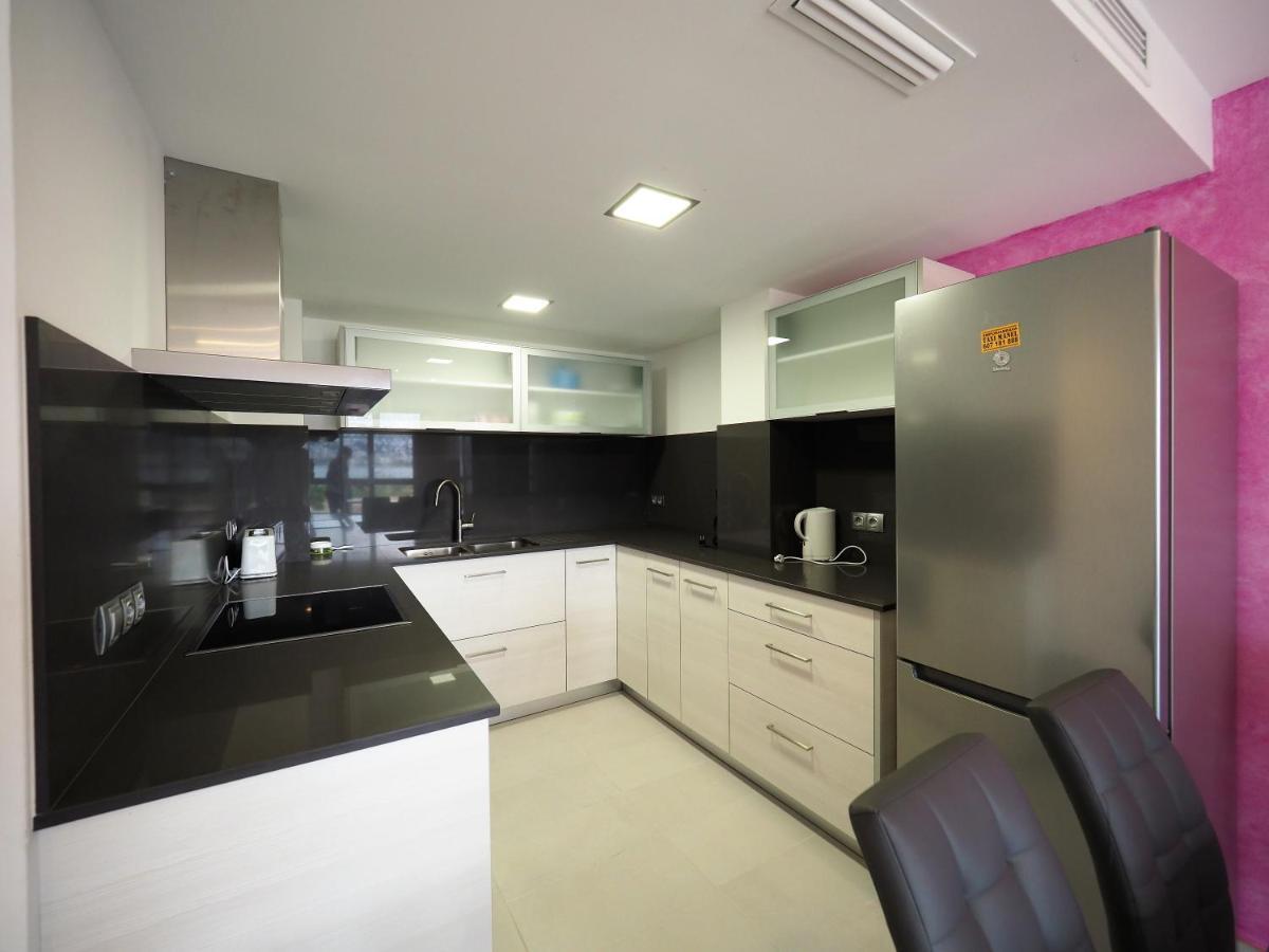 Inmosantos Oasis A3 Apartman Roses Kültér fotó
